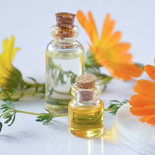 aromathérapie pot de crème composés aromatiques extraits de plantespharmacie Garenne Trivaux